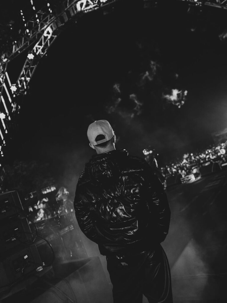 Consagre ao Senhor tudo que você faz, e seus planos serão bem sucedidos. (7)