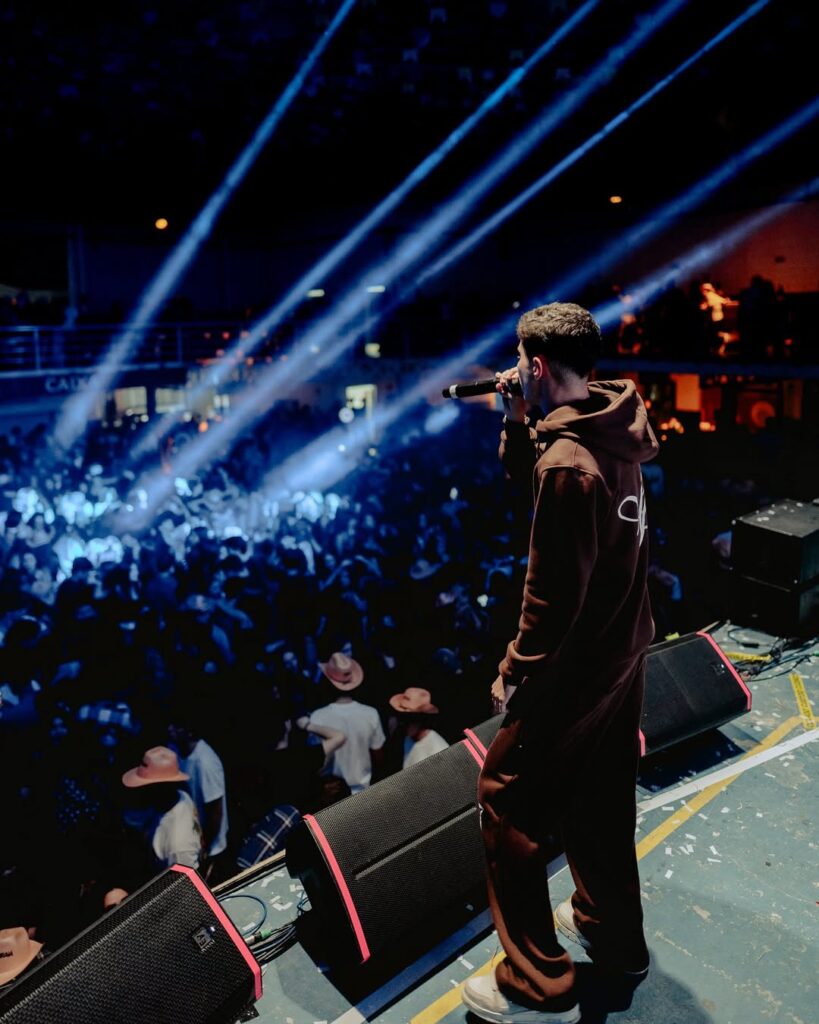 Me mantenho real. (2)